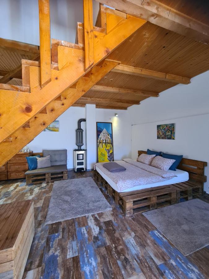 Eco Village Nevidio Poscenje Oda fotoğraf