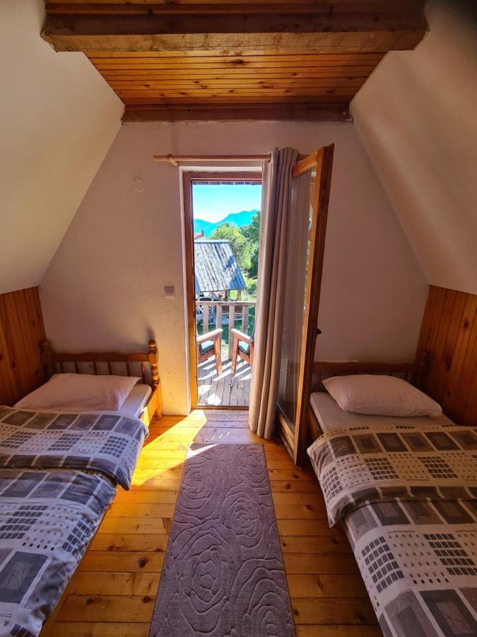 Eco Village Nevidio Poscenje Oda fotoğraf